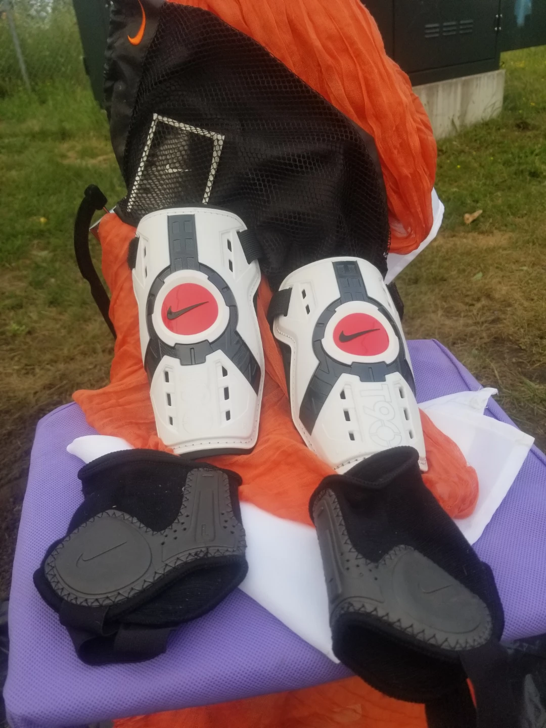 Nike T90 Soccer Shin Guards