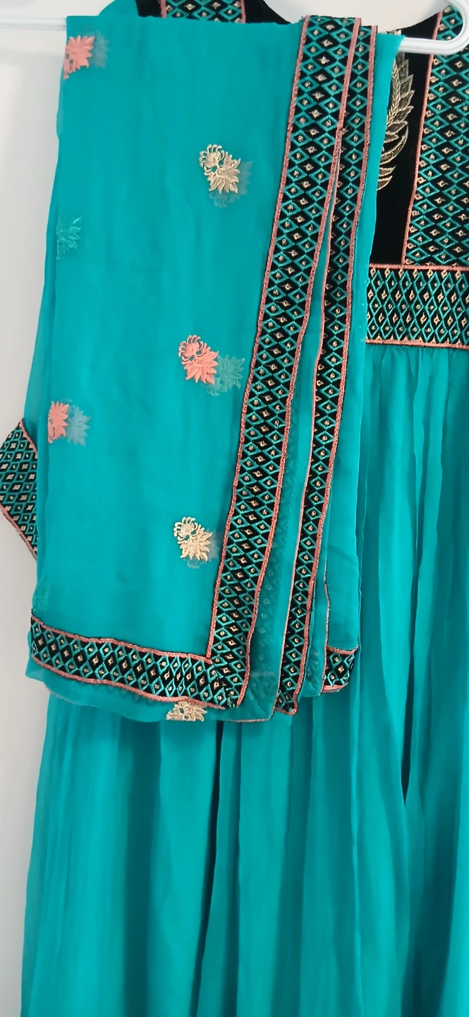 Elegant Anarkali 3 Piece Suit Teal, brand new - photo 4