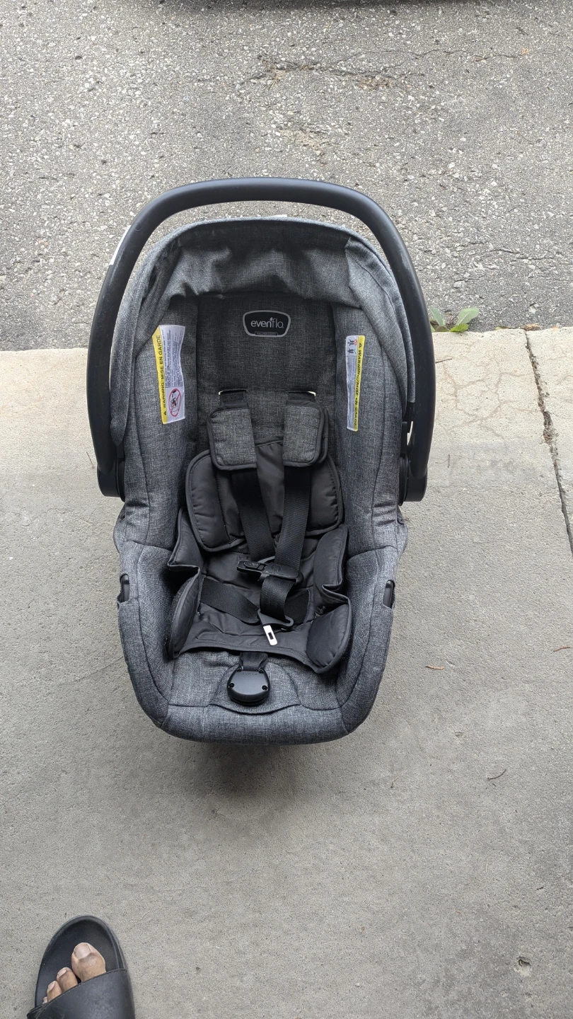 Eveflo Stroller with 2 Car Seats & Ride-Along Board - photo 3