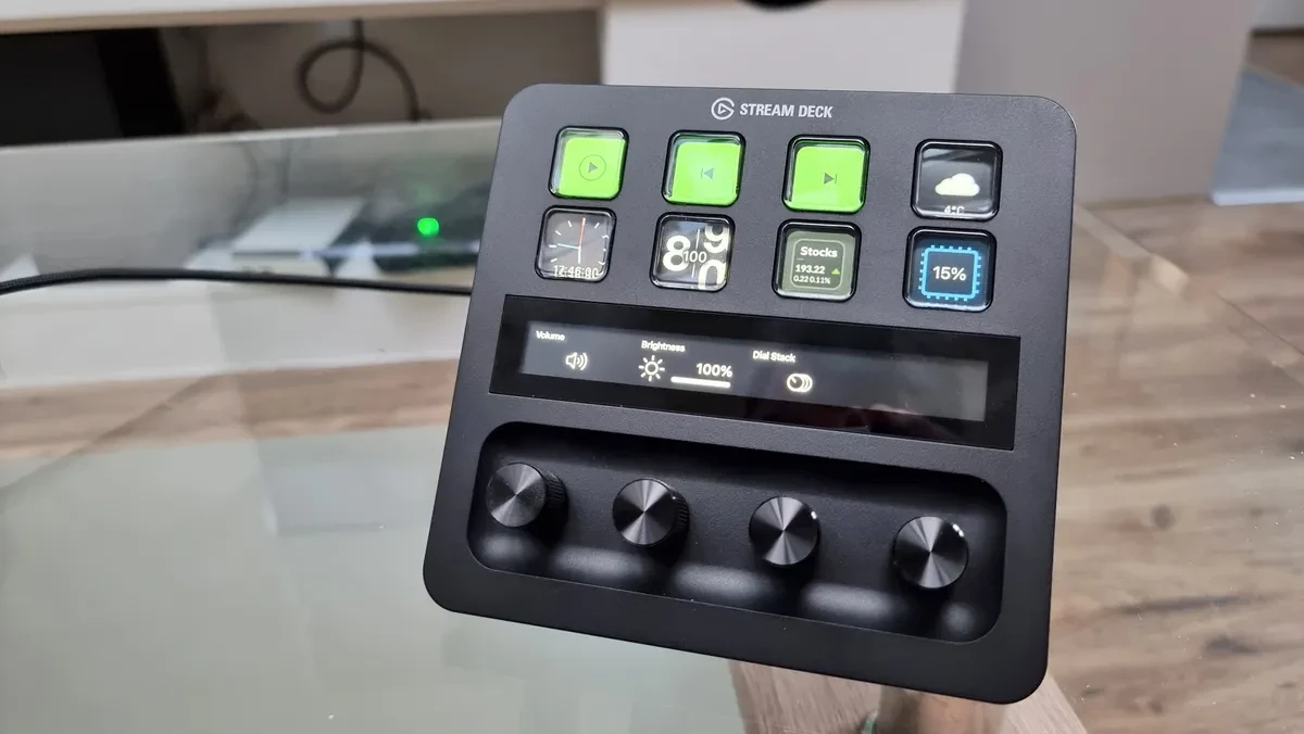 Elgato Stream Deck Plus MK2 - photo 3