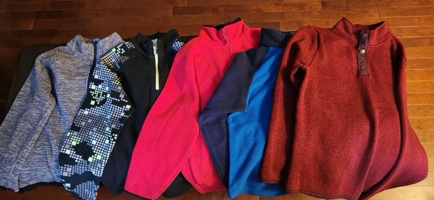 Bundle of 5 Fleece Pullovers
