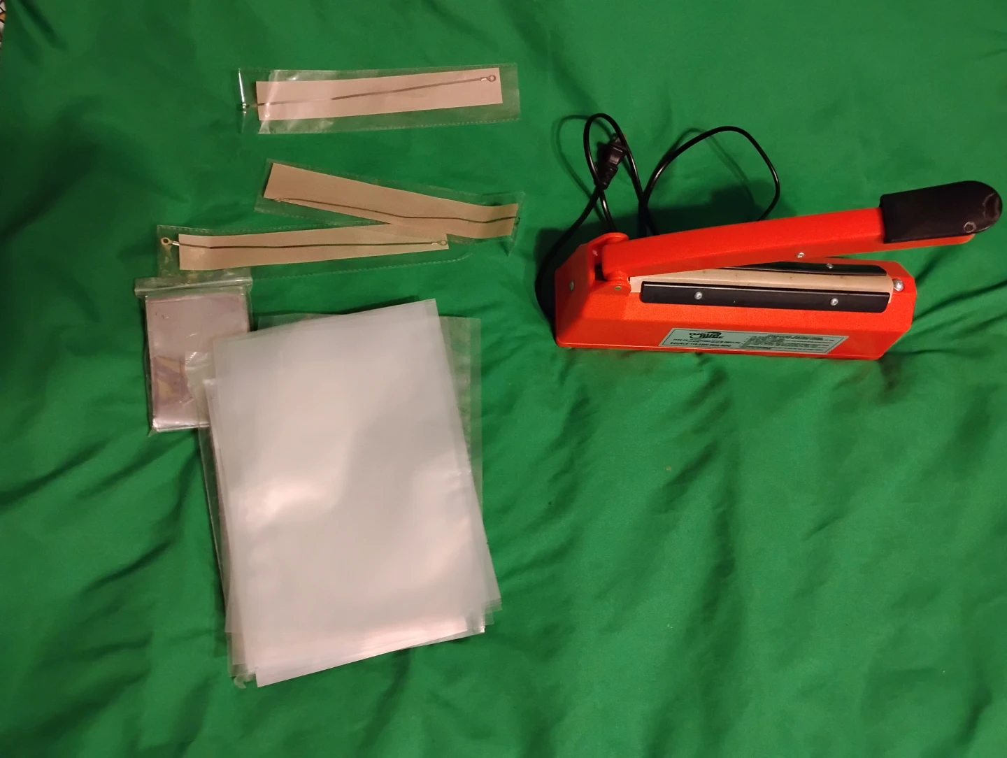 YUGUO HOME Heat Sealer Machine - photo 2