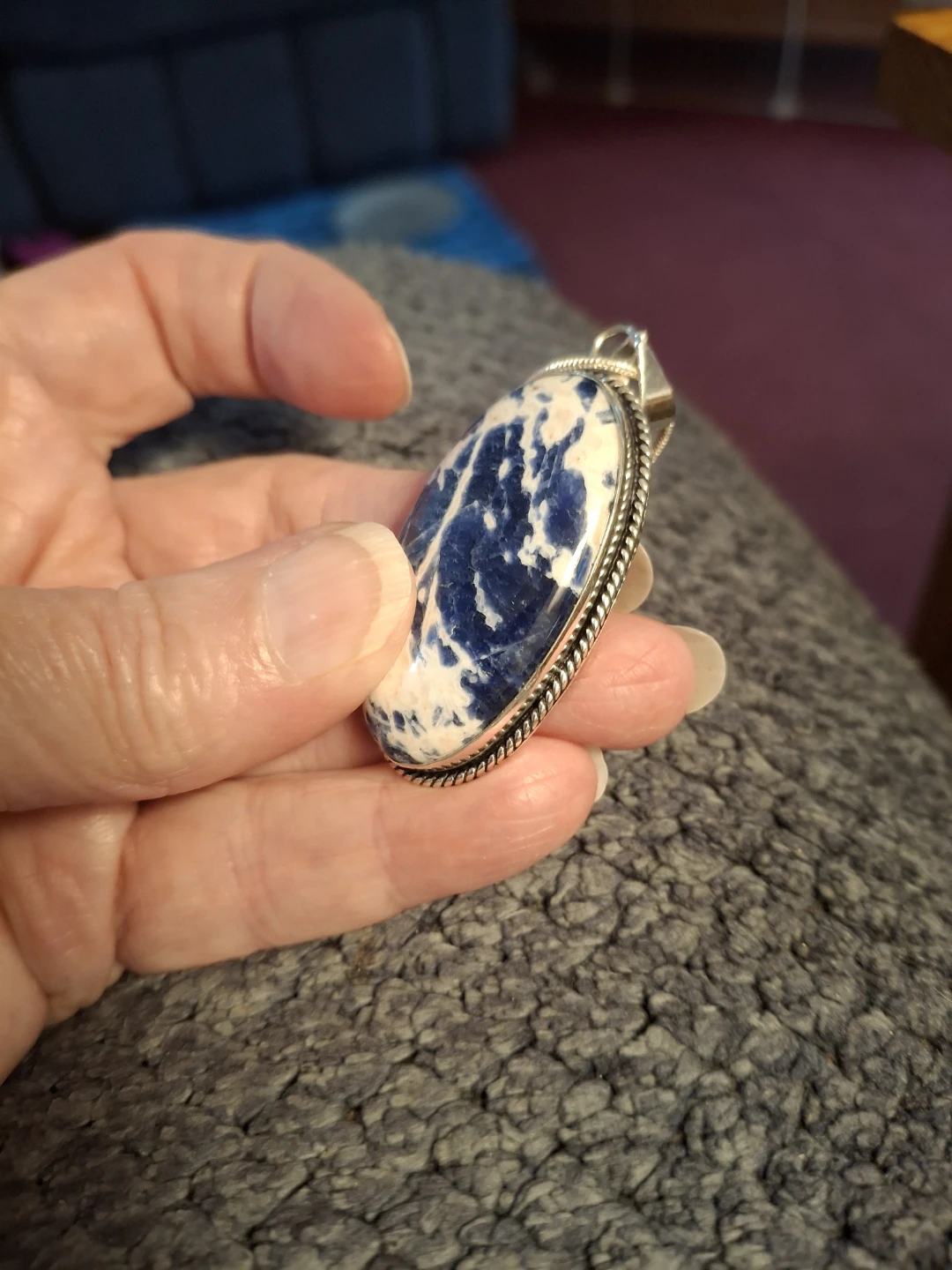 Blue and White Stone Pendant Necklace - photo 4