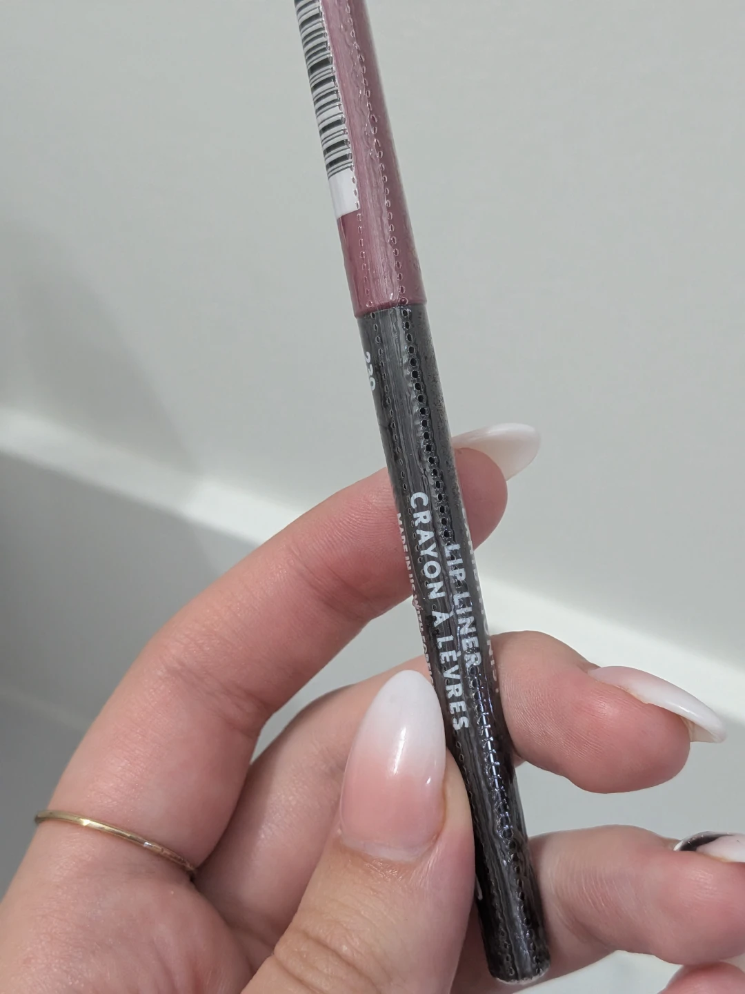Revlon Exhibitionist Lip Liner Mauvelous 230 - photo 3