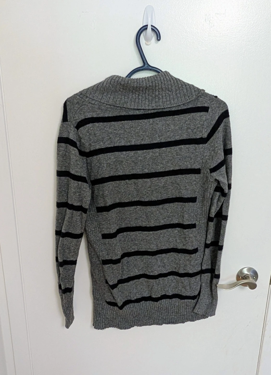 Old Navy Maternity Striped Sweater - Women's Small - photo 3