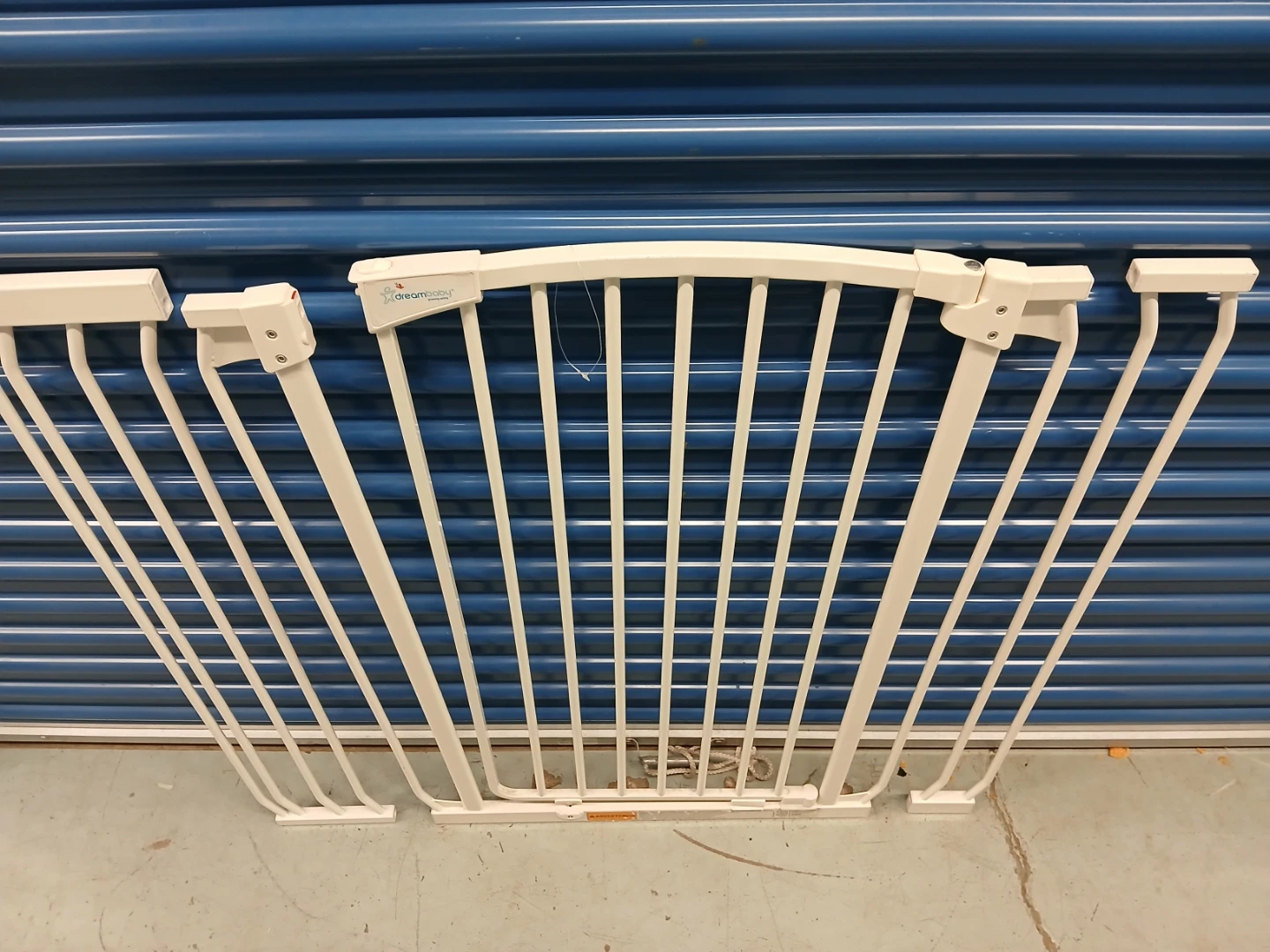 White Metal pet safety Gate - photo 2