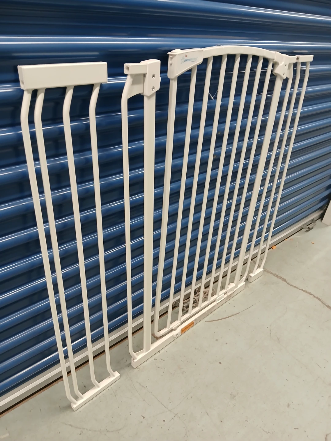 White Metal pet safety Gate - photo 4