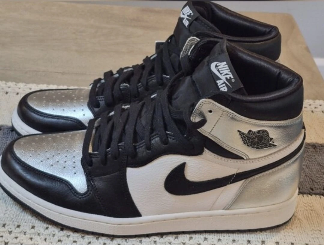 Nike Air Jordan 1 High Sneakers - photo 4