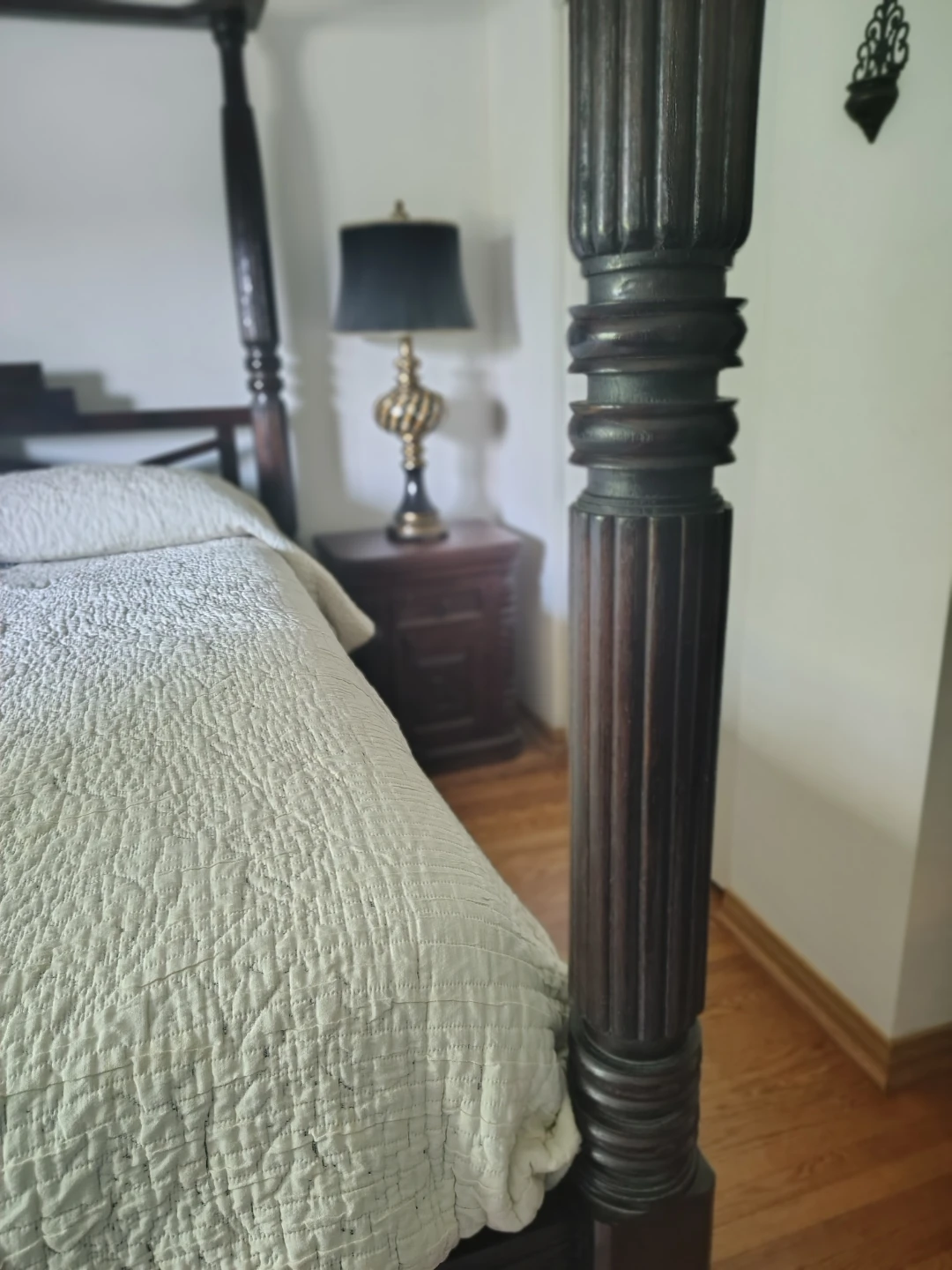 Solid Indonesian Carved Wooden Four-Poster Canopy Bedroom Set - photo 2