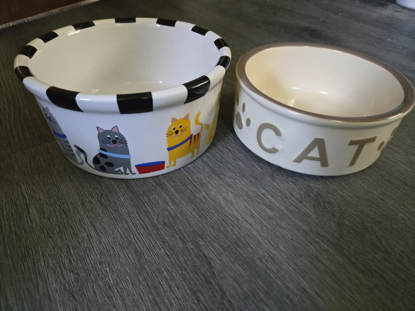 Four (4) Cat Coasters & Two (2) Cat Bowls - photo 2
