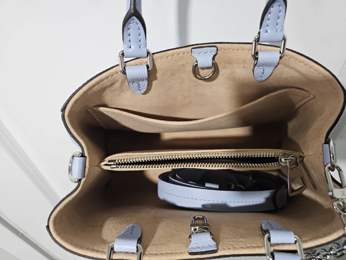 Louis Vuitton - photo 4