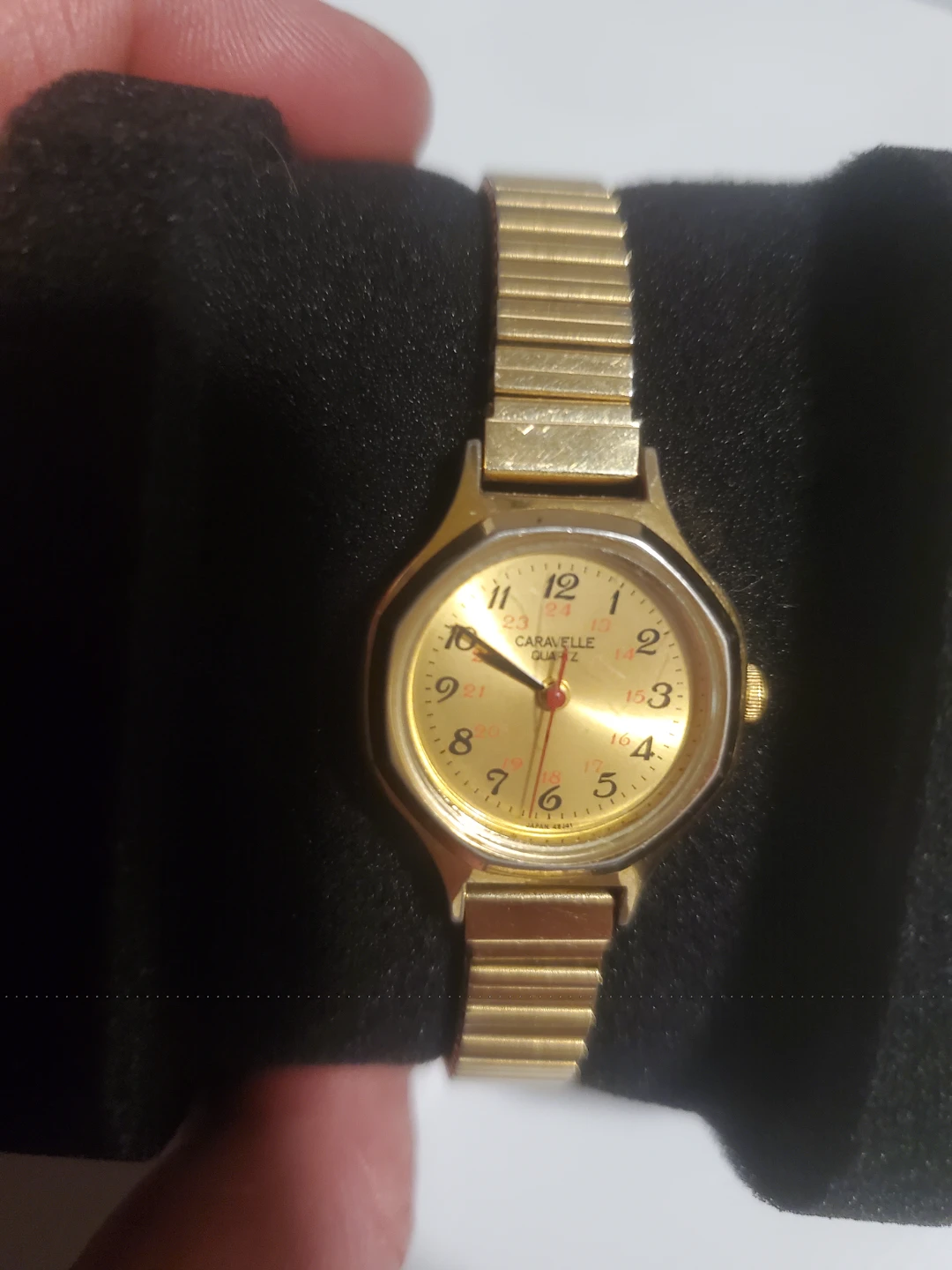 Caravelle Quartz Gold Tone Women's Watch - photo 2