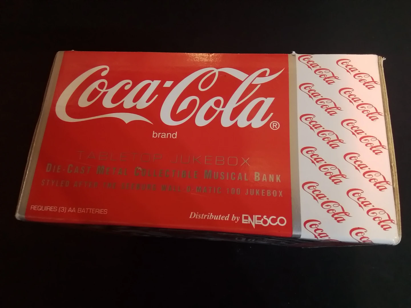 Coca-Cola Tabletop Jukebox Die-Cast Metal Musical Bank - photo 2