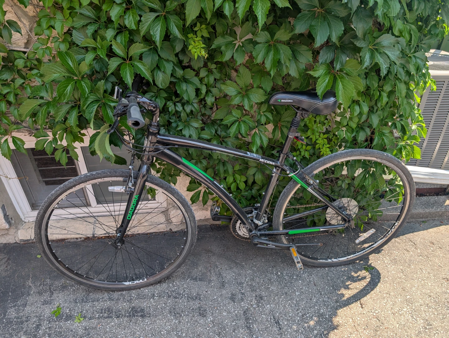 Diadora Modena Hybrid Bike