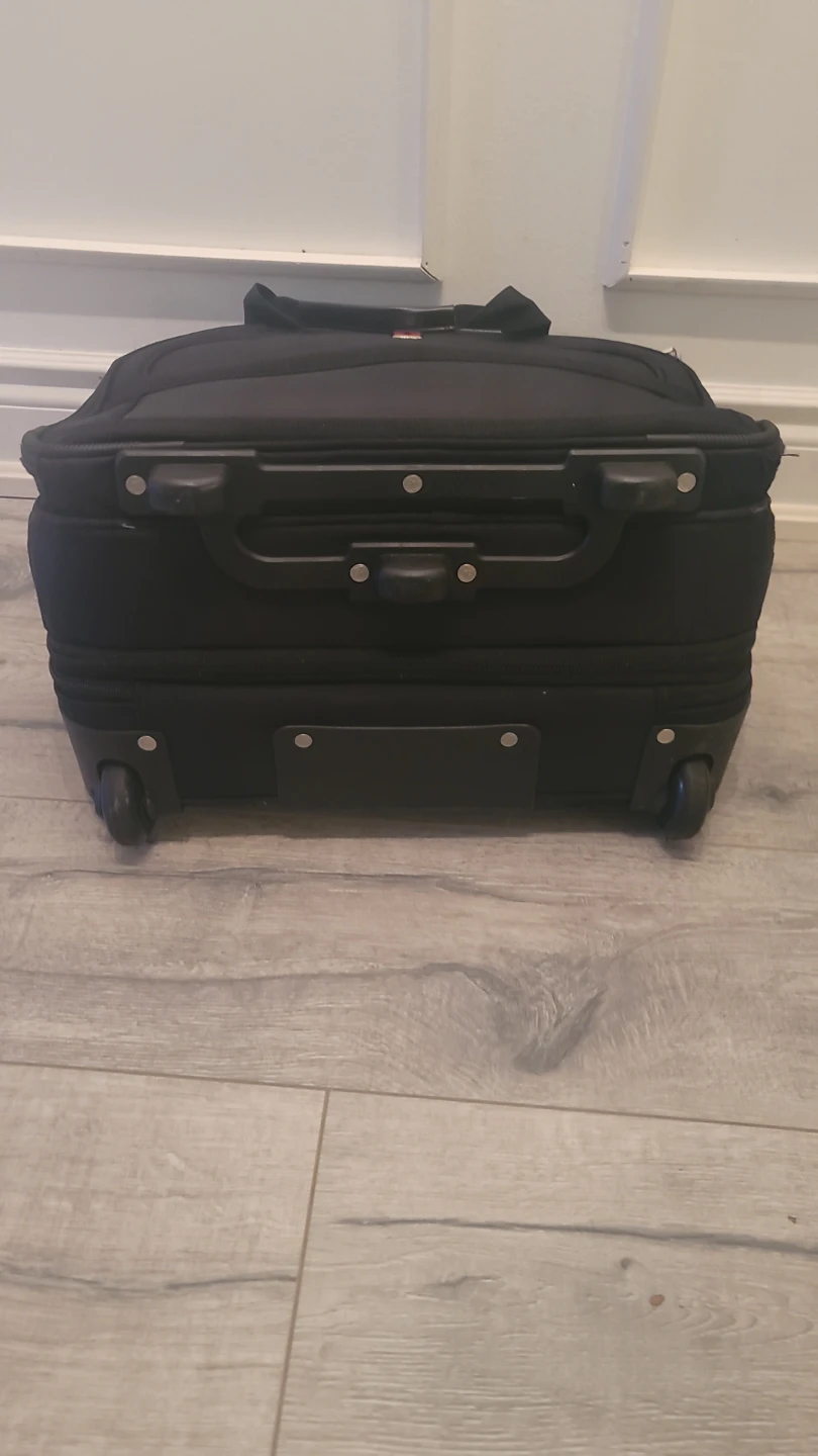 Swiss Gear Wenger Black Rolling Laptop Briefcase - photo 3