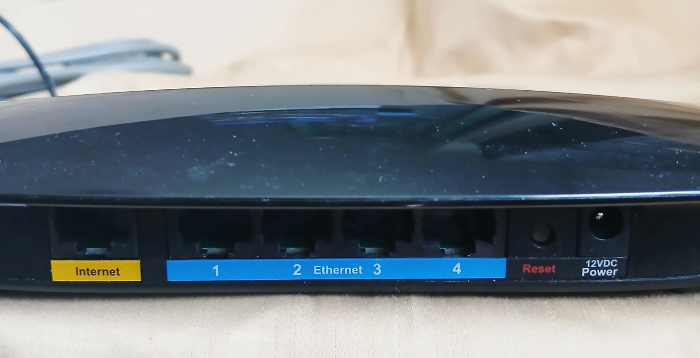 Linksys Cisco Wireless-N Router WNR610 - photo 3
