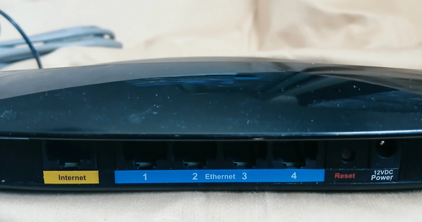 Linksys Cisco Wireless-N Router WNR610 - photo 5