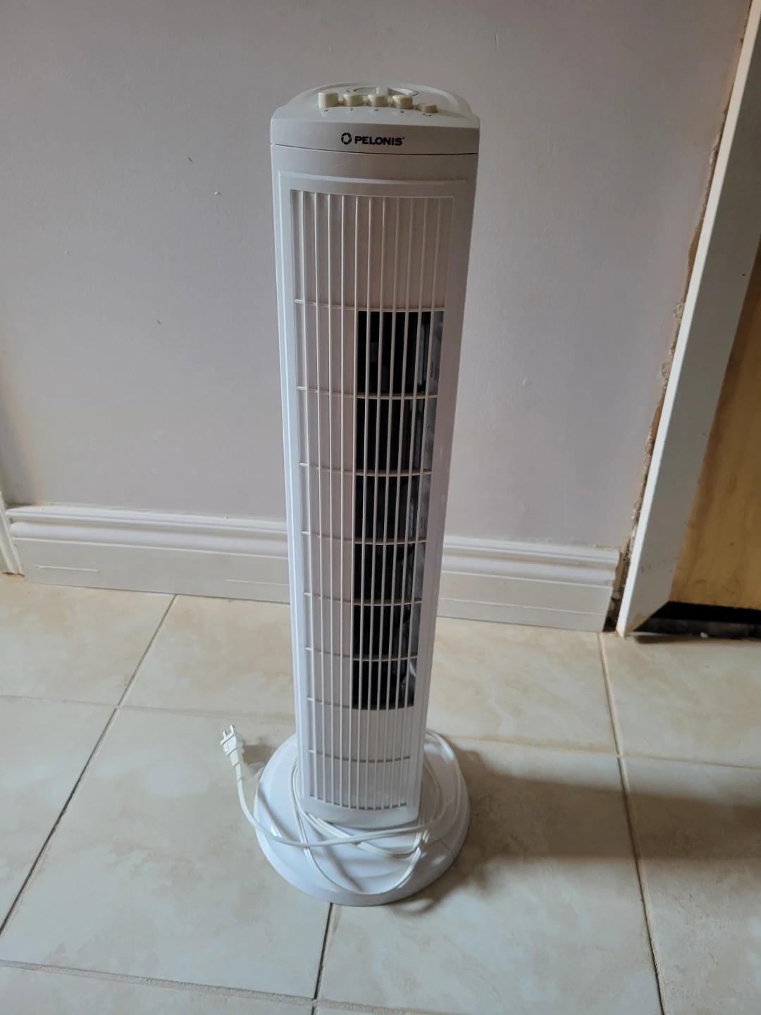 Pelonis White Tower Fan