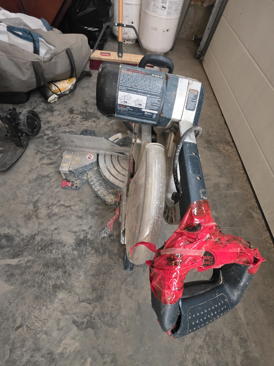 BOSCH Compound Miter Saw (needs new handle) - photo 3