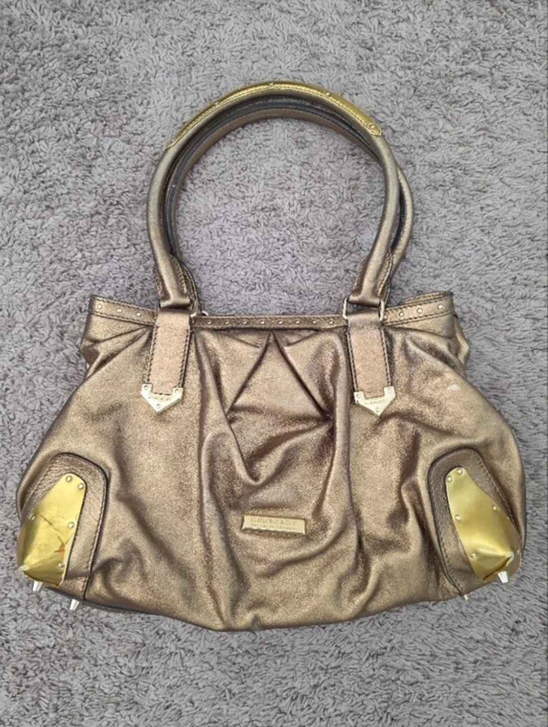 Burberry Gold Shoulder Bag - photo 2