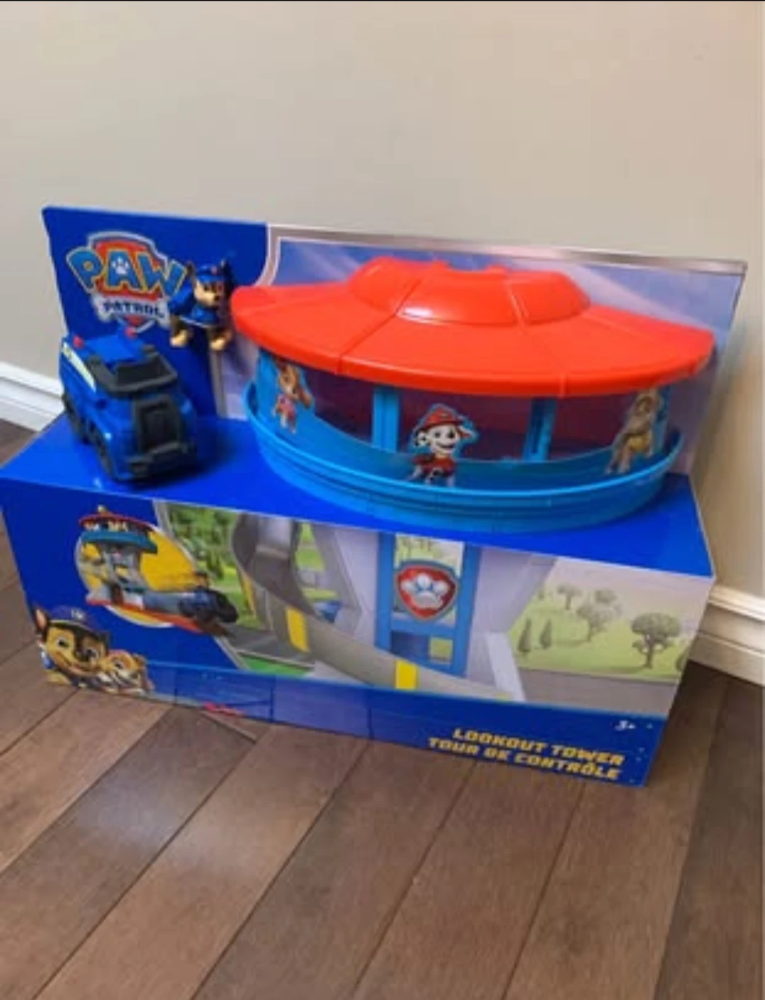Brand new PAW PATROL Lookout Tower Playset