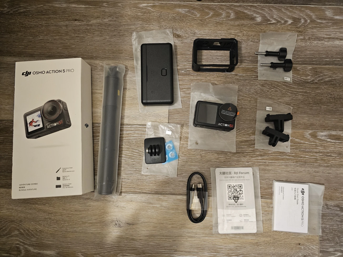 DJI Osmo Action 5 Pro Adventure Combo