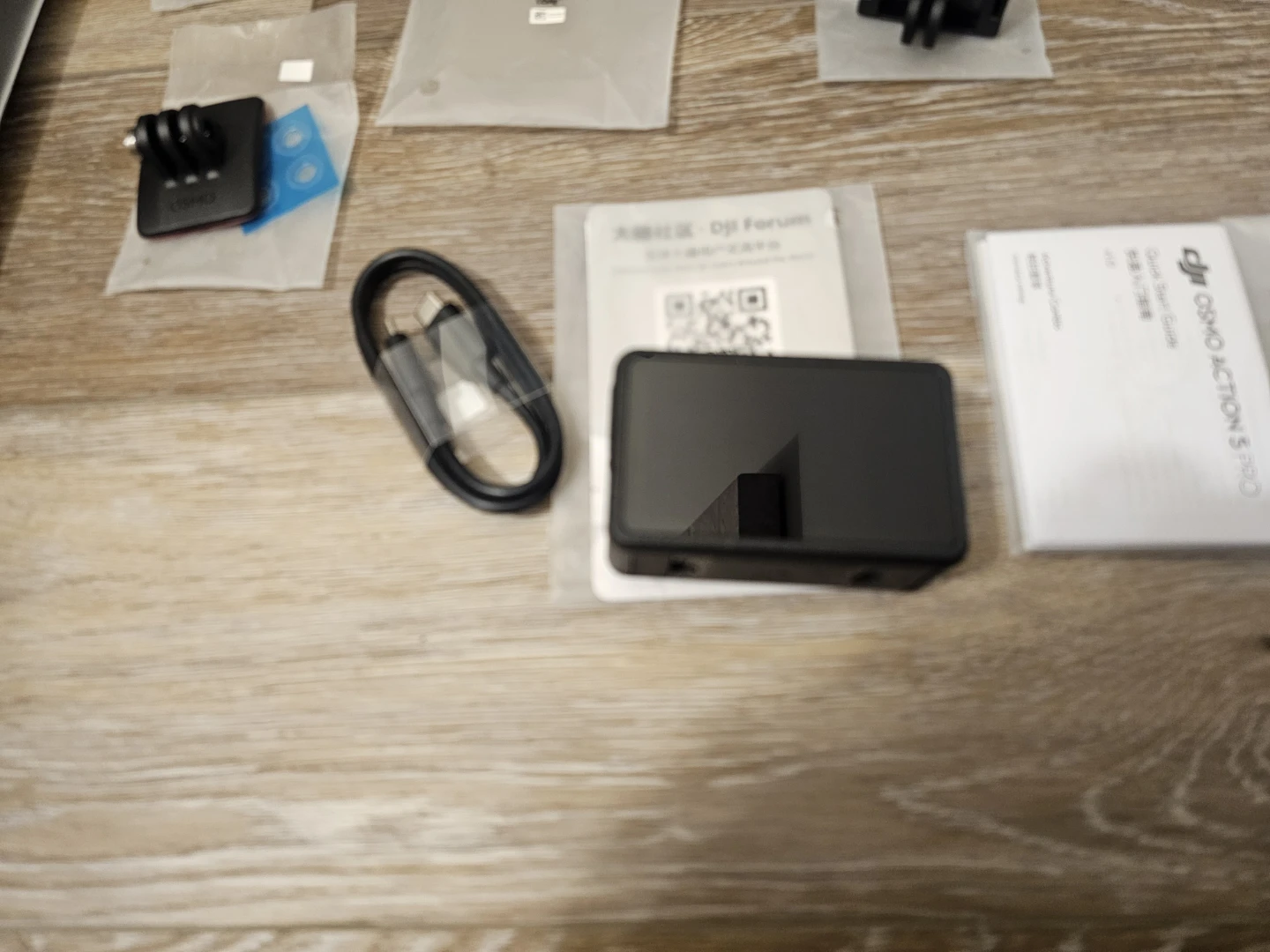 DJI Osmo Action 5 Pro Adventure Combo - photo 3