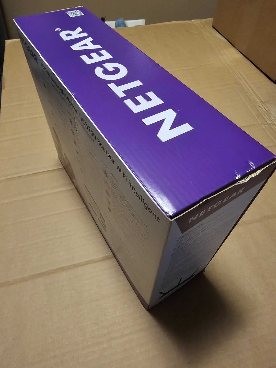 NETGEAR AC1750 Smart WiFi Router R6400 - photo 2