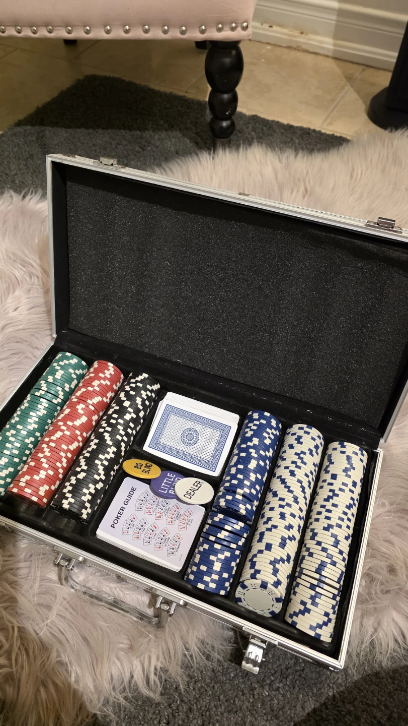 Poker Chip Set with Case