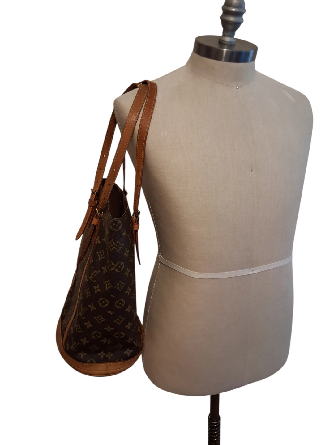 Louis Vuitton Monogram Bucket GM Bag - photo 2