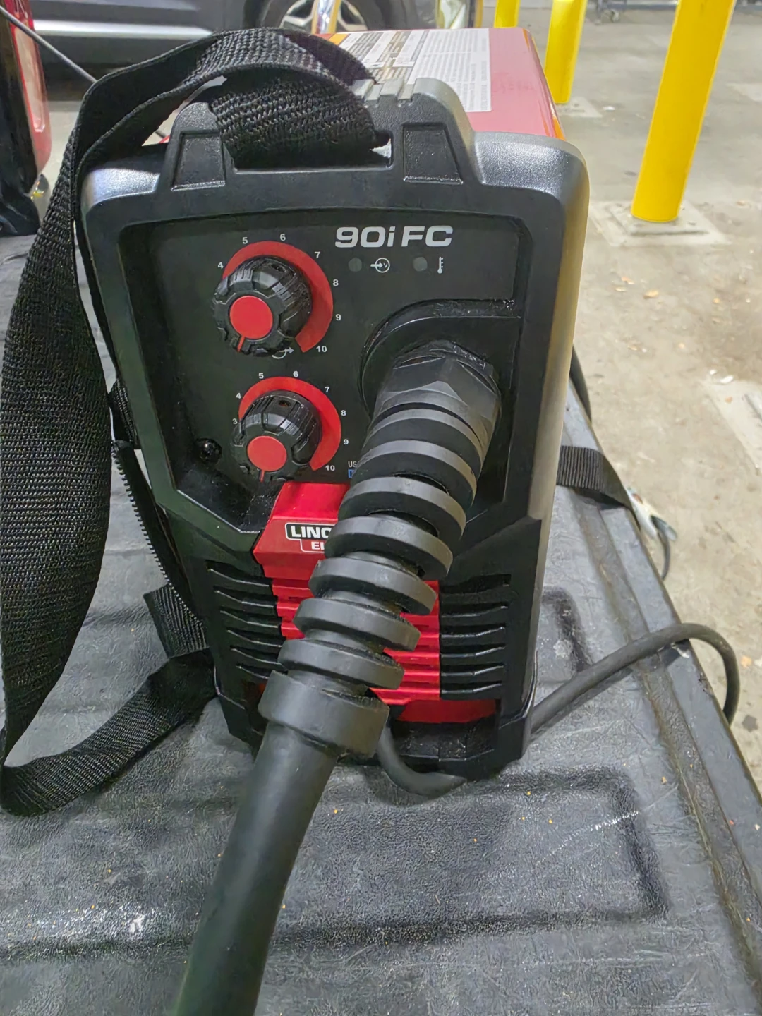 Lincoln Electric Weld-Pak 90i FC Welder - photo 5