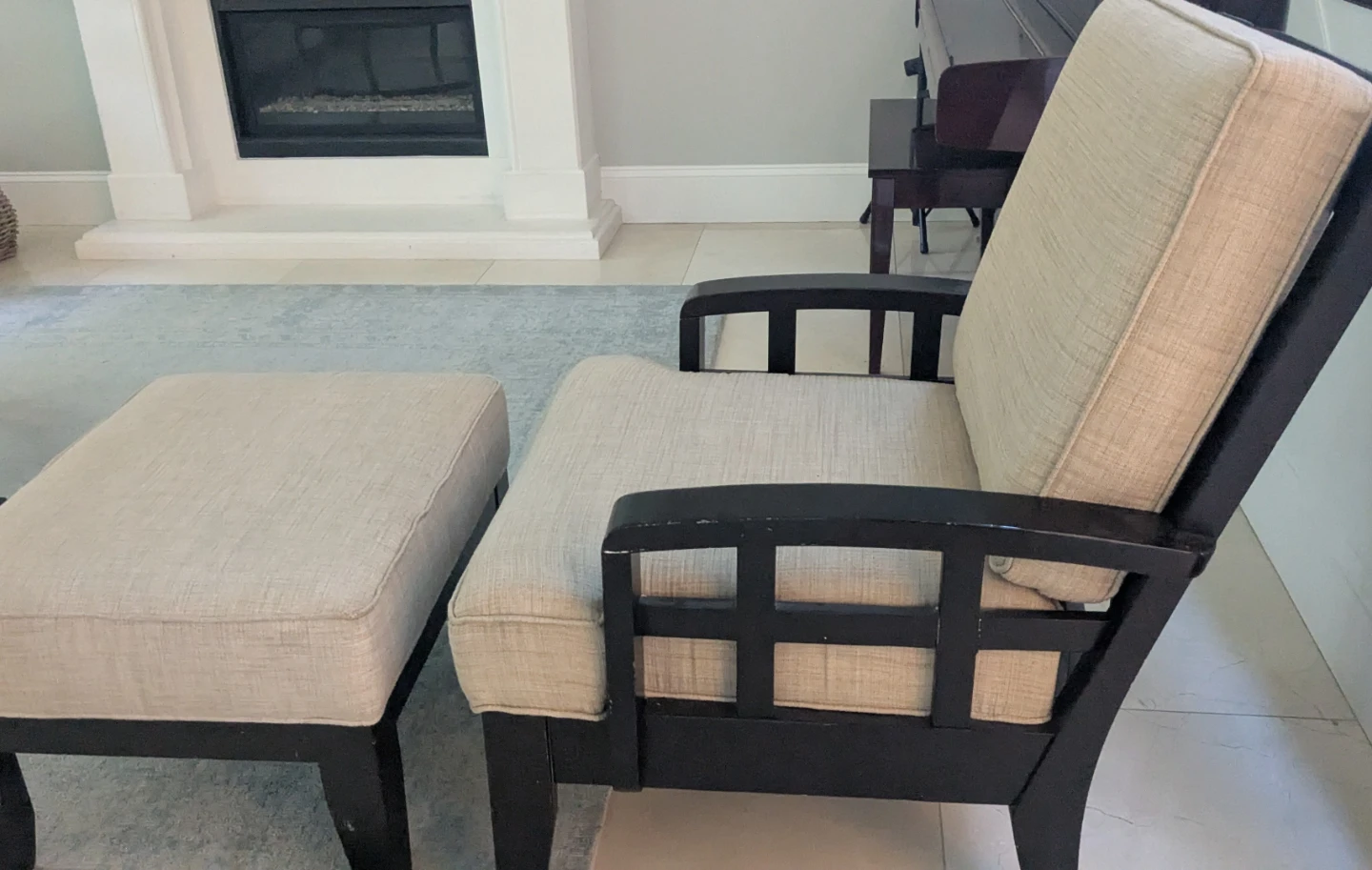Armchair with Ottoman Set - photo 3