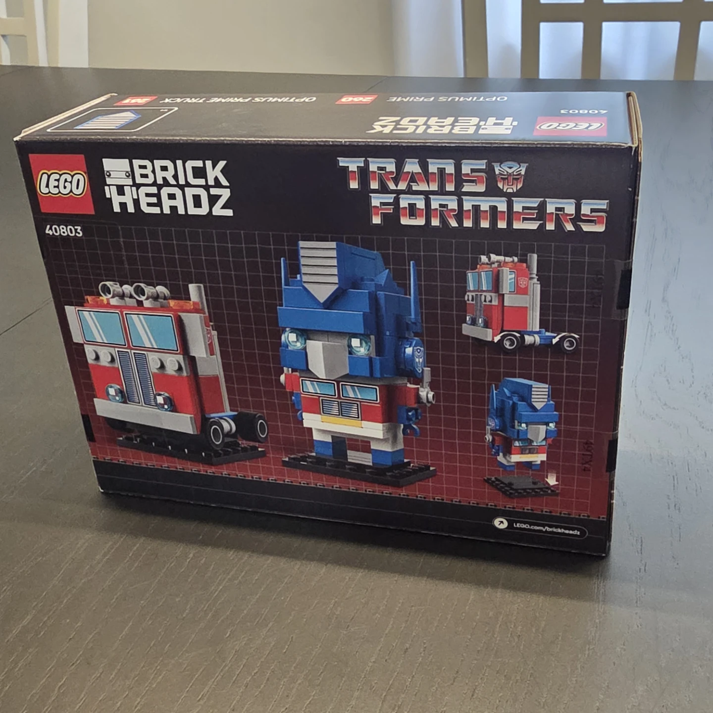LEGO BrickHeadz Optimus Prime Robot & Vehicle Set - photo 3