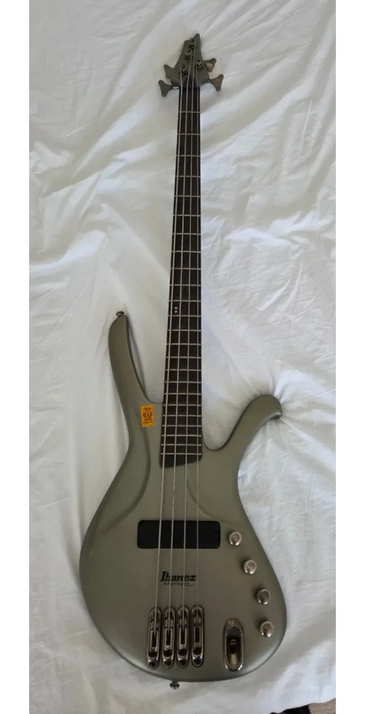Ibanez Ergodyne bass
