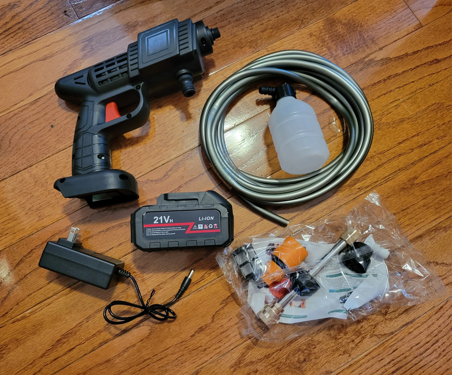 NEW Cordless Pressure Washer Kit