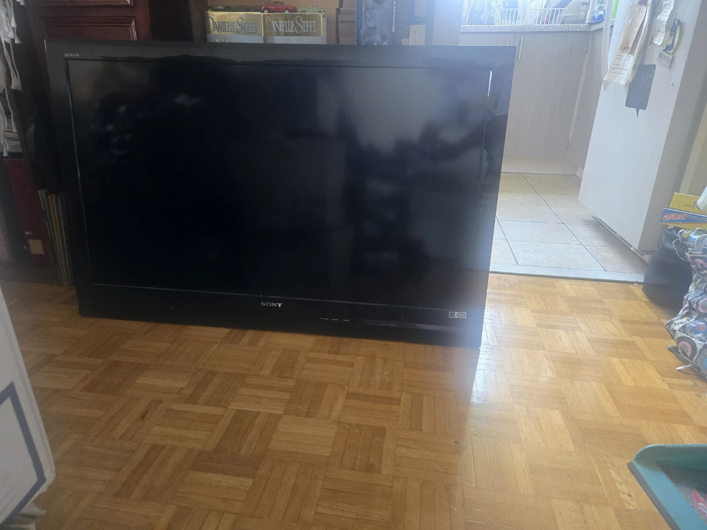 Sony KDL-46S5100 46-inch LCD TV - photo 2