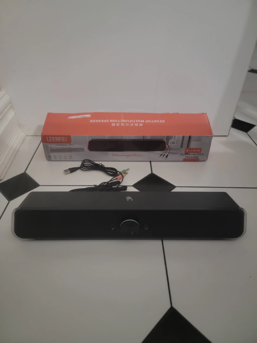 LEERFEI E-1415 Desktop Multifunction Speaker