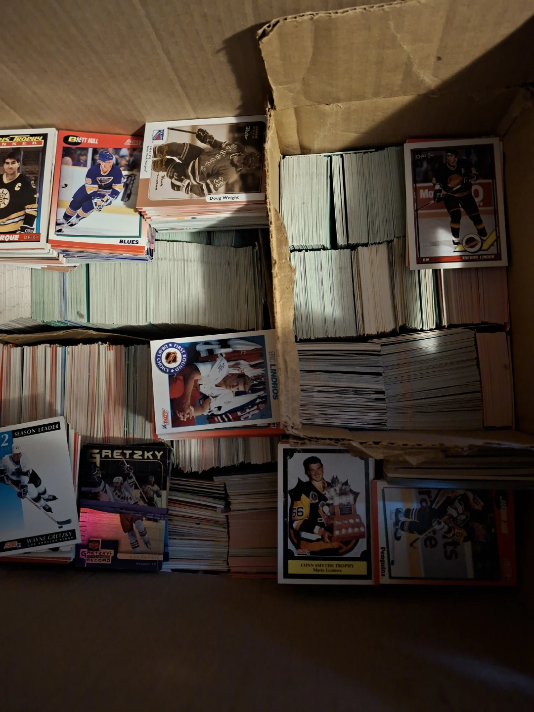 Huge box lot of Sports Cards - photo 4