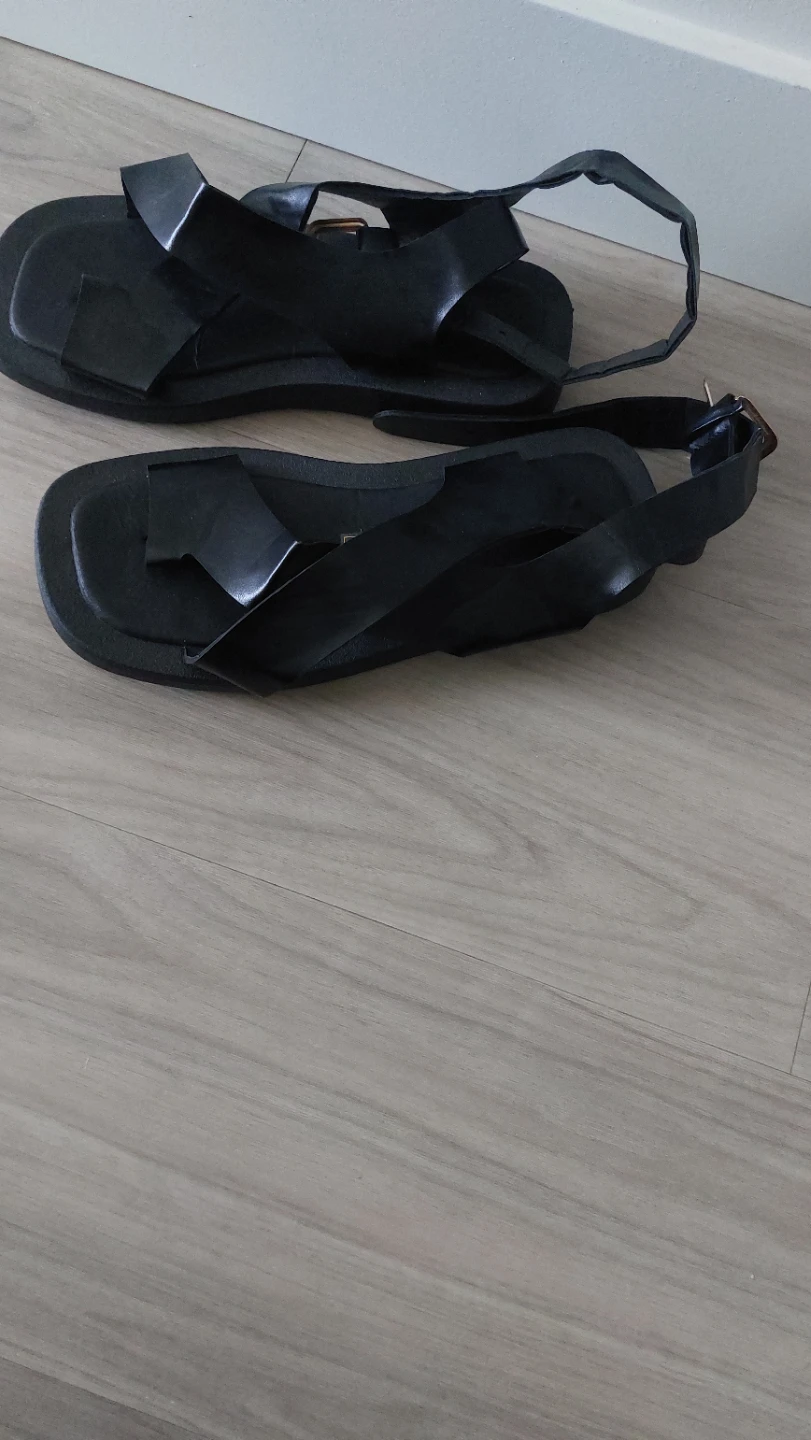 Black Strappy Sandals - photo 3