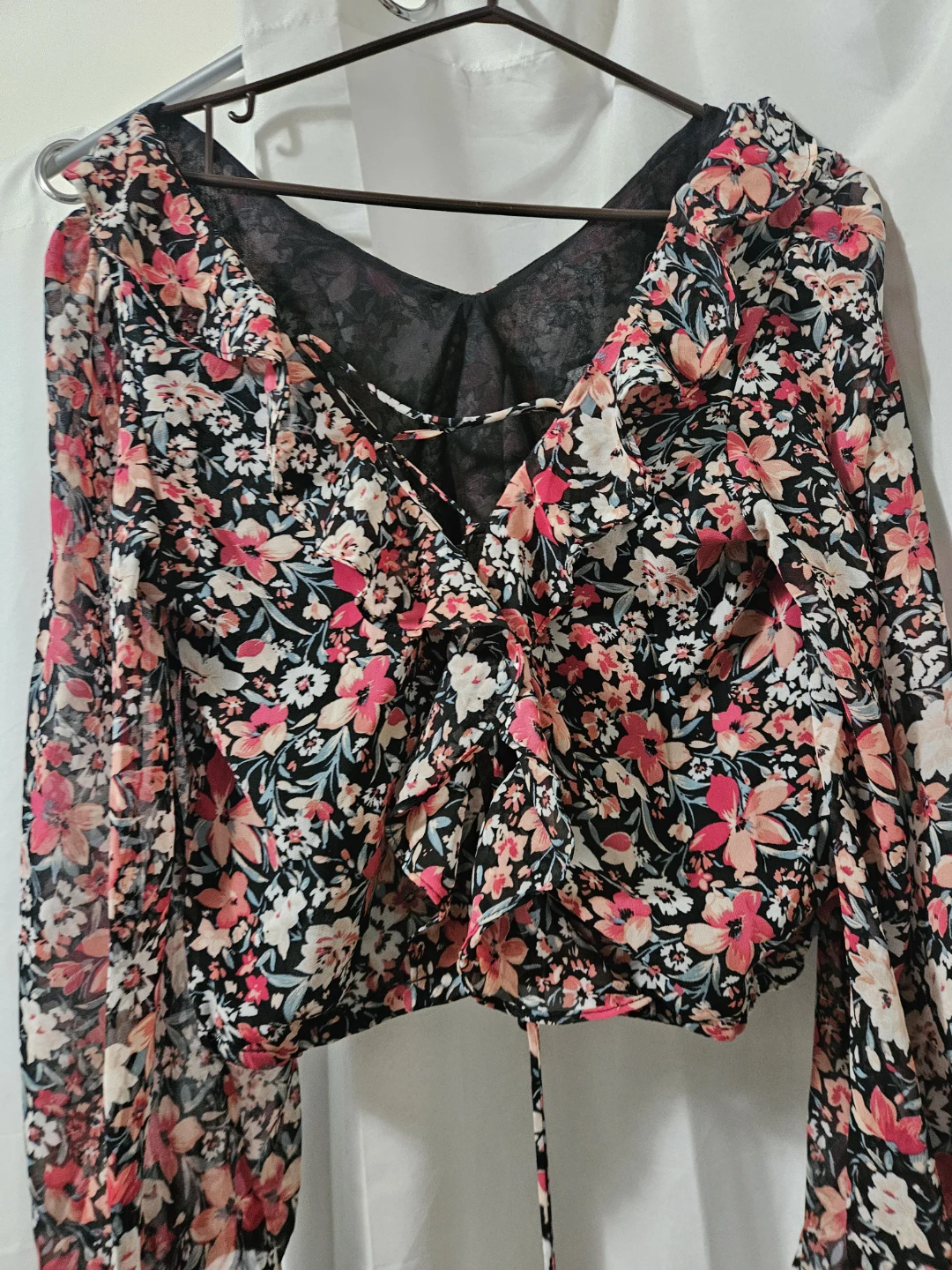 G/L DYNAMITE Floral Print Ruffle V-Neck Top - photo 3