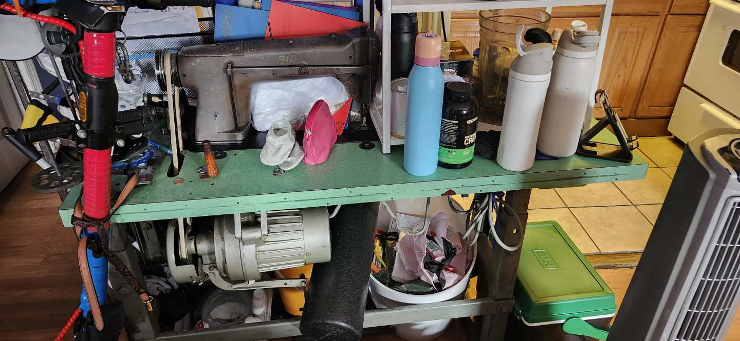 Singer Industrial Sewing Machine - photo 2