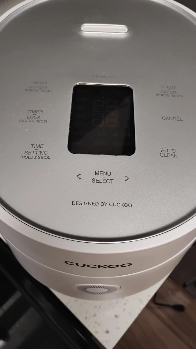 Cuckoo CR‑0675F 6‑Cup Multifunctional Rice Cooker & Warmer - photo 2