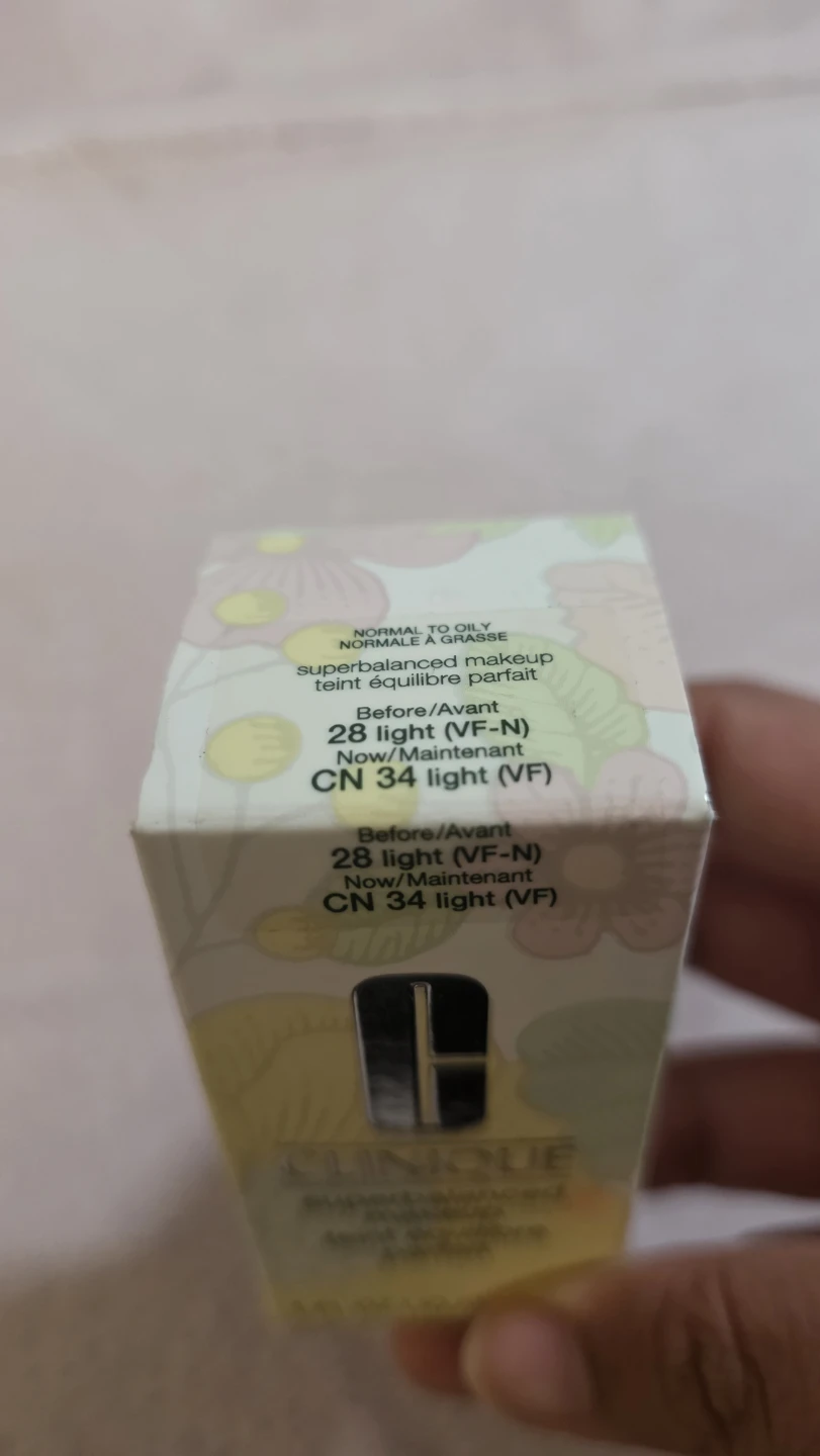 Clinique Superbalanced Makeup Foundation CN 34 Light - photo 2