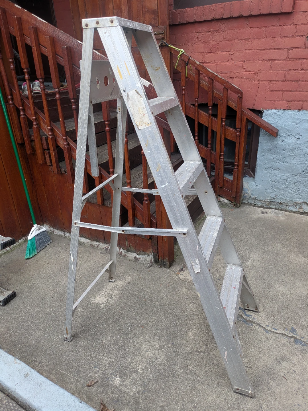 55" Aluminum Step Ladder