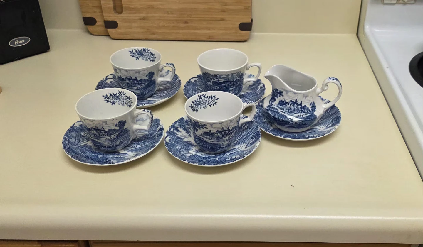 Johnson Brothers British Tea Set - 4 Cups, 5 Saucers, 1 Creamer