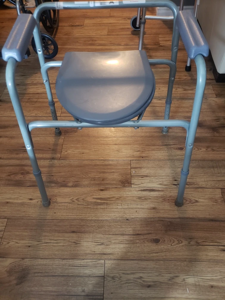 Home Medical Equipment like new - photo 3