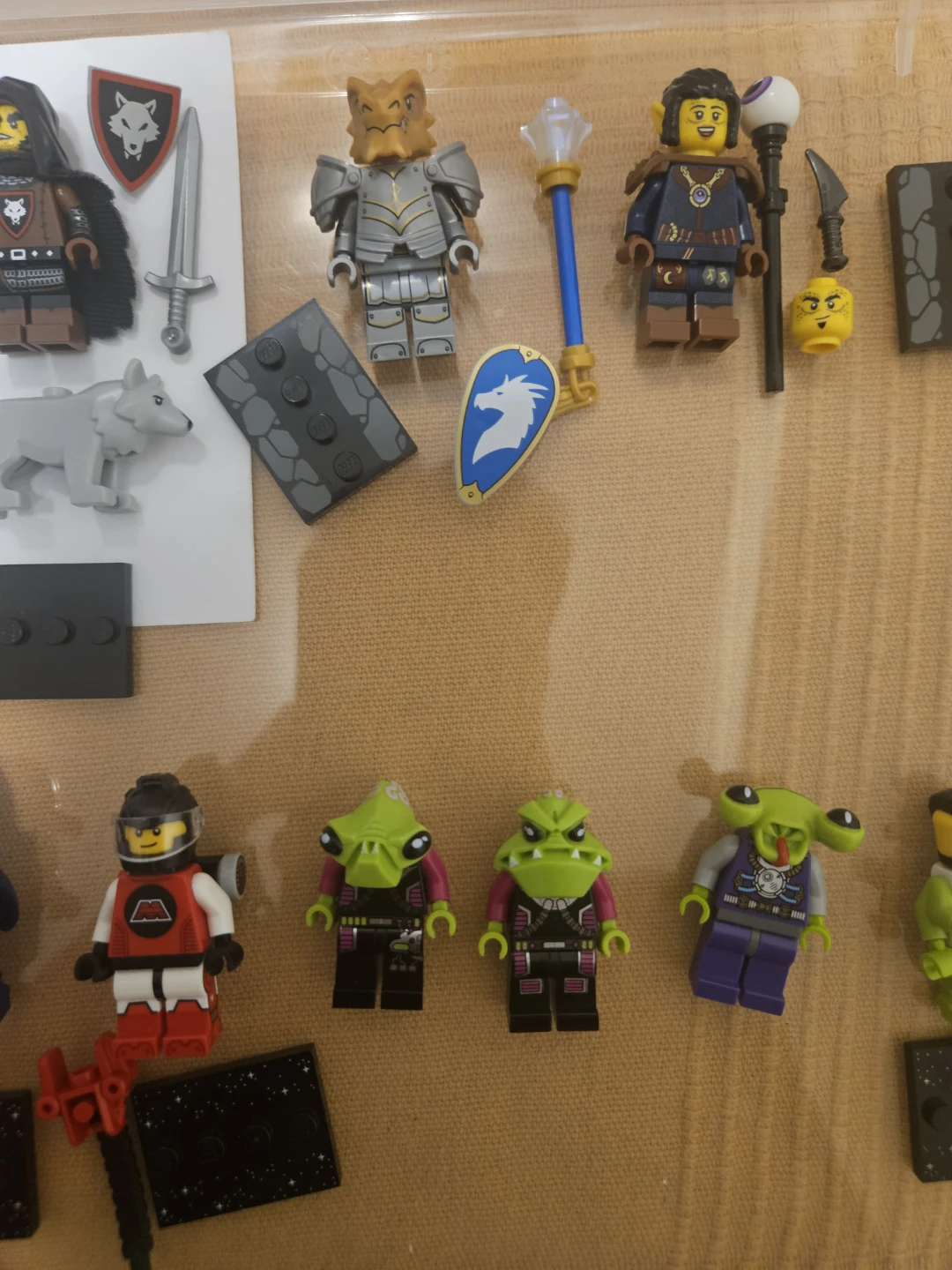 LEGO Minifigure Lot - photo 3