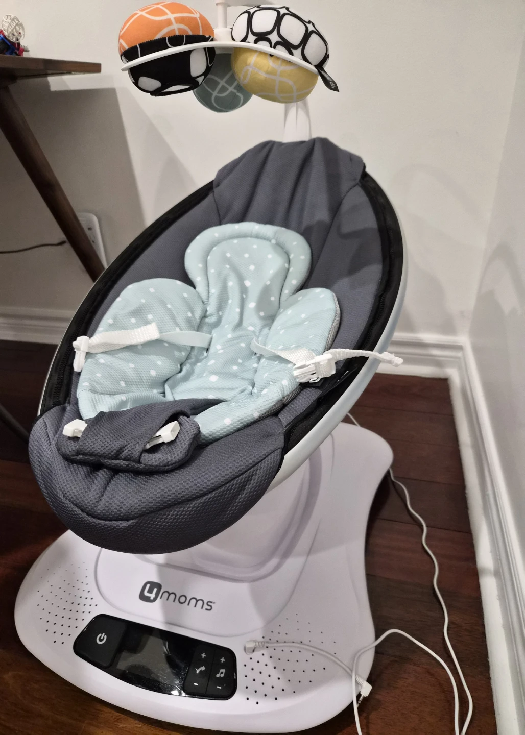4moms MamaRoo Baby Swing – Like New! - photo 2