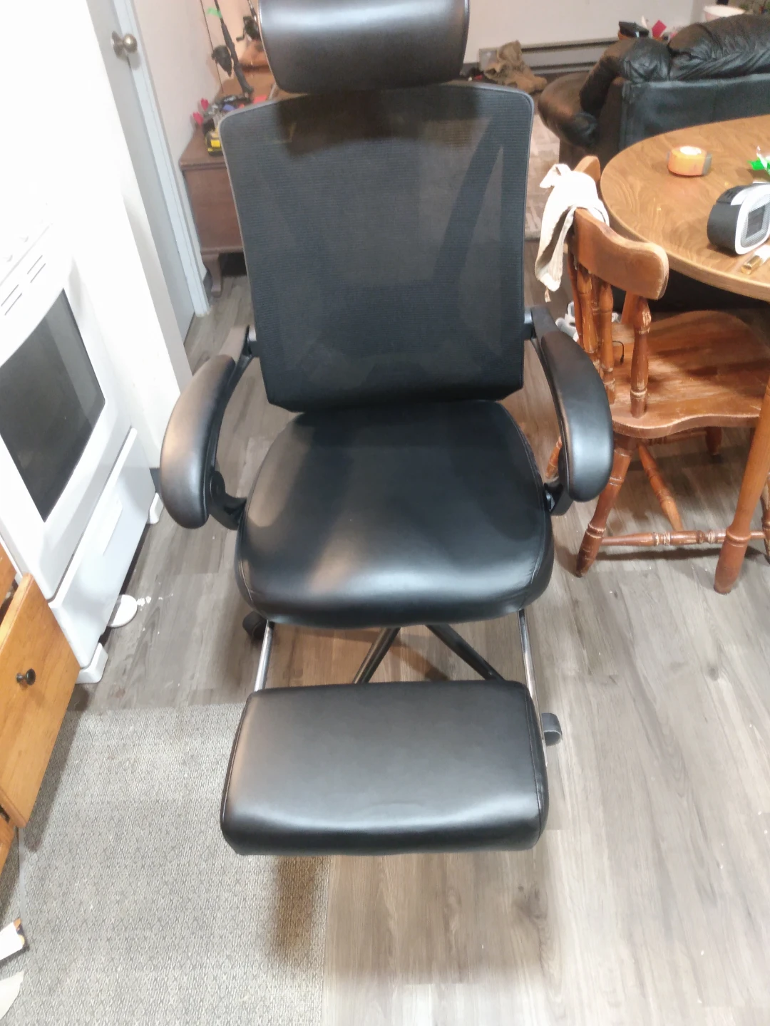 Ergonomic Mesh Office Chair with Footrest - photo 2