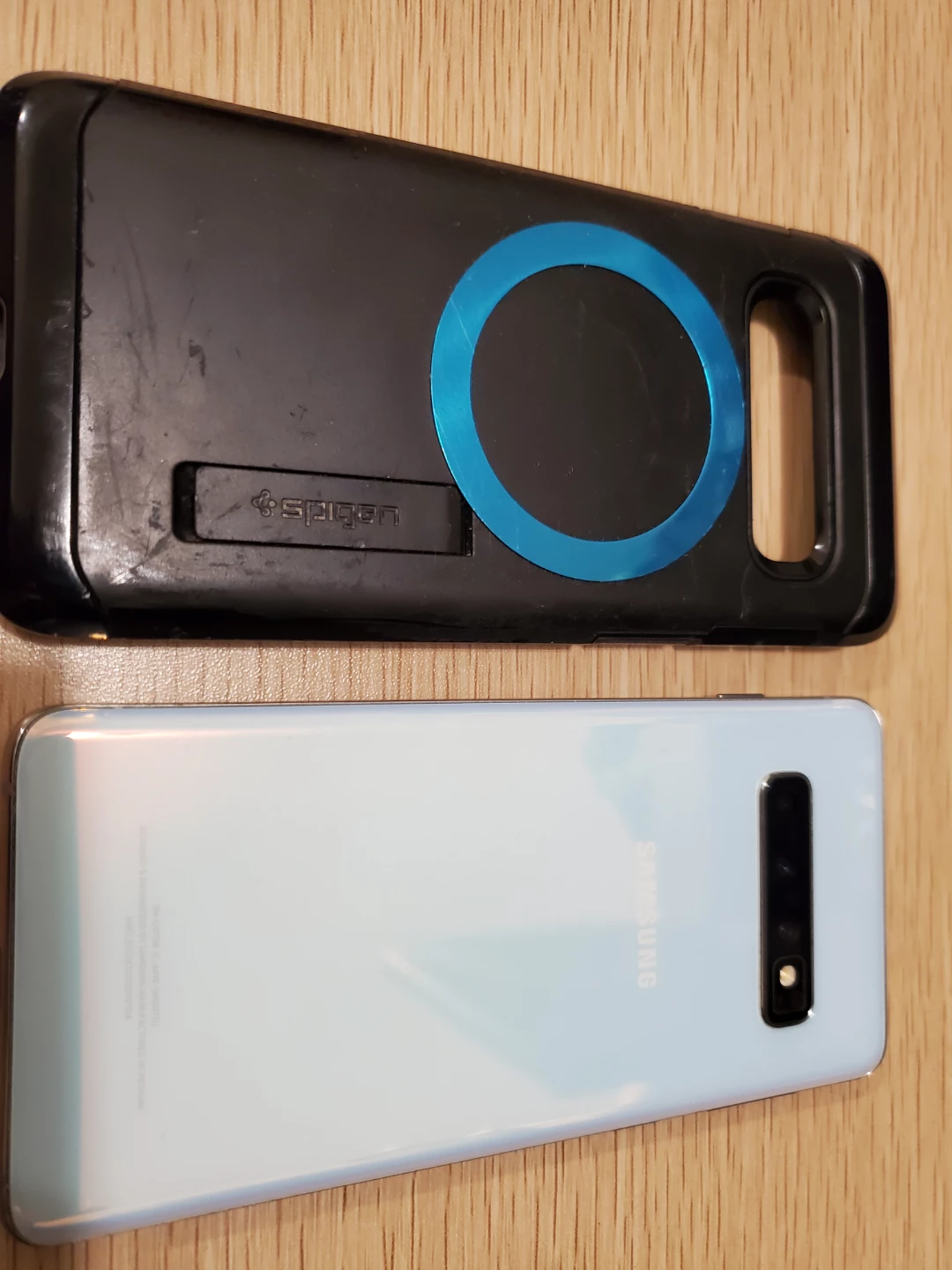Galaxy S10 phone pearl white w spigen case - photo 2